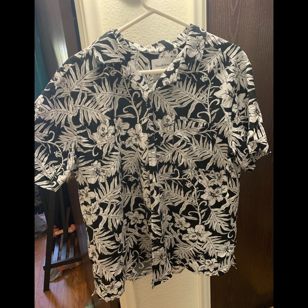 Men’s Hawaiian button down